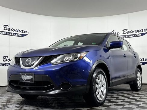 Used 2019 Nissan Rogue Sport S image 3