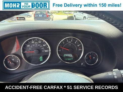 Used 2015 Jeep Wrangler Unlimited Rubicon w/ Connectivity Group AWD/4WD image 17