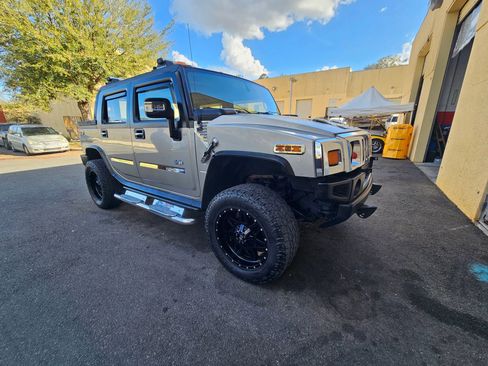 Used 2005 HUMMER H2 SUT w/ Preferred Equipment Group image 5