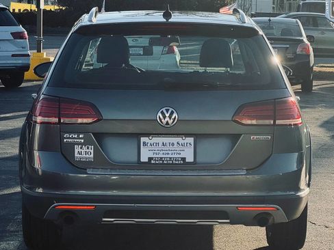 Used 2019 Volkswagen Golf Alltrack SE image 8