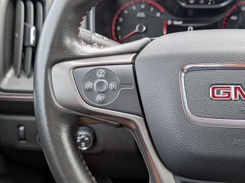 Used 2015 GMC Canyon SLE w/ All-Terrain Package AWD/4WD image 27