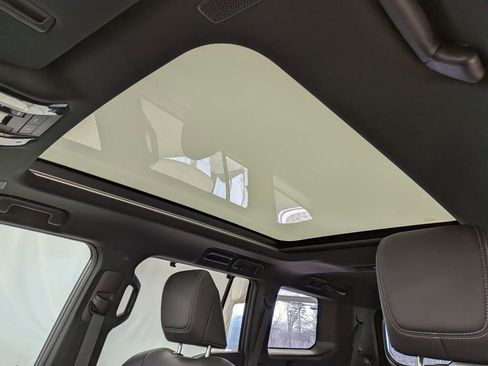 Certified 2024 Lexus GX 550 w/ Accessory Package (2T) image 17