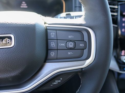 New 2026 Jeep Grand Wagoneer Limited w/ Premium Group II image 31