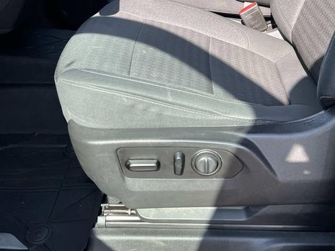 Used 2021 Chevrolet Silverado 1500 LT w/ Bed Protection Package AWD/4WD image 17