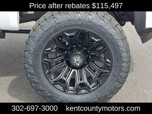 New 2026 GMC Sierra 2500 Denali w/ Denali Reserve Package AWD/4WD image 9