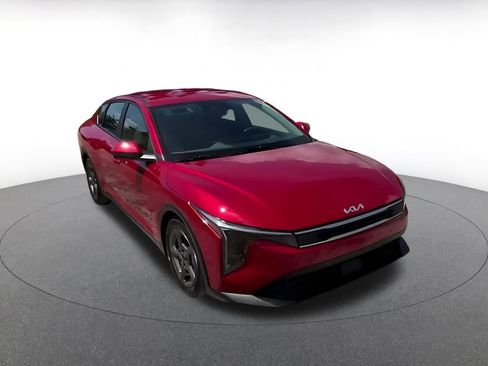 Used 2025 Kia K4 LXS image 9
