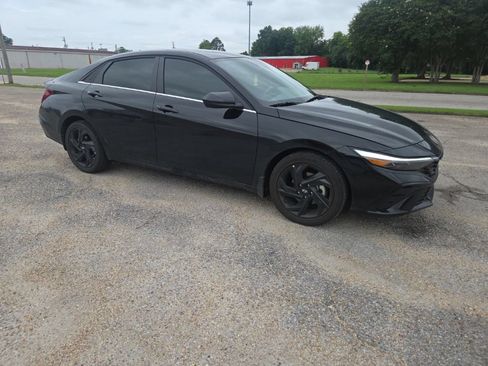 Used 2026 Hyundai Elantra SEL Sport Premium FWD image 11