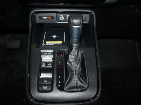 Used 2025 Honda CR-V EX-L image 32