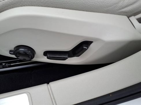 Certified 2025 Volvo S60 T8 Ultra w/ Climate Package image 18