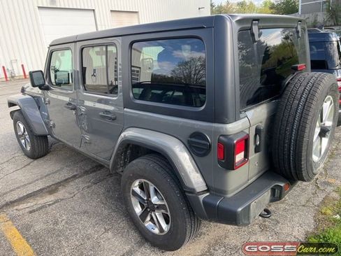 Used 2020 Jeep Wrangler Unlimited Sahara AWD/4WD image 3