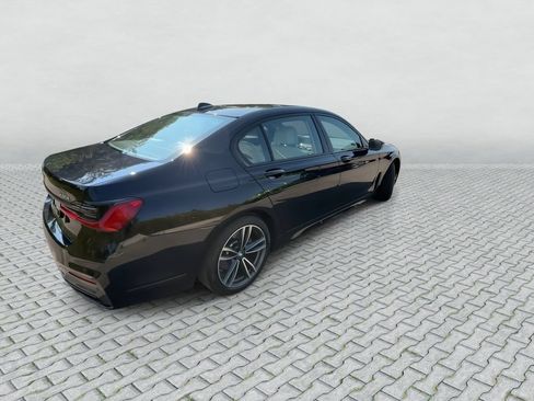 Used 2021 BMW 740i xDrive w/ Autobahn Package AWD/4WD image 8