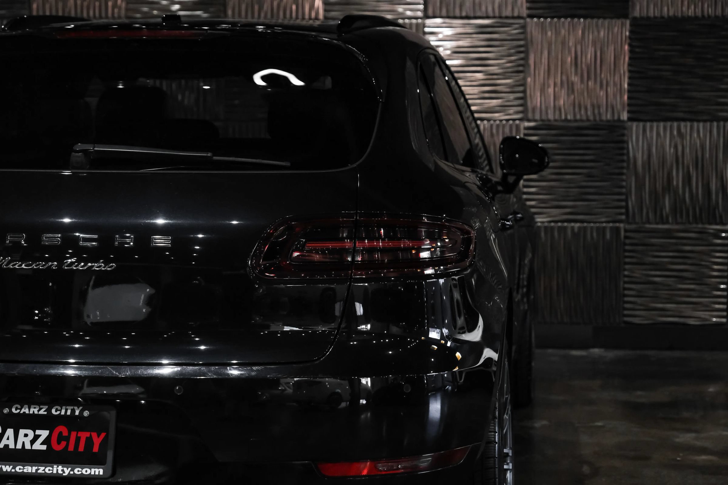 Used 2015 Porsche Macan Turbo AWD/4WD image 47