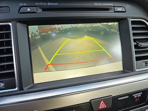 Used 2016 Hyundai Sonata Limited w/ Option Group 04 FWD image 26