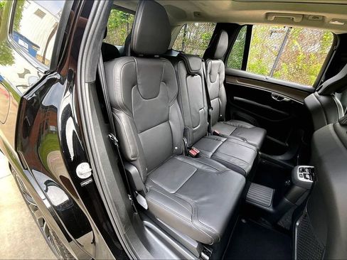 New 2026 Volvo XC90 T8 Ultra w/ Lounge Package AWD/4WD image 16