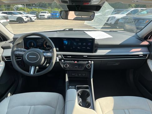 Used 2024 Hyundai Sonata SEL FWD image 9