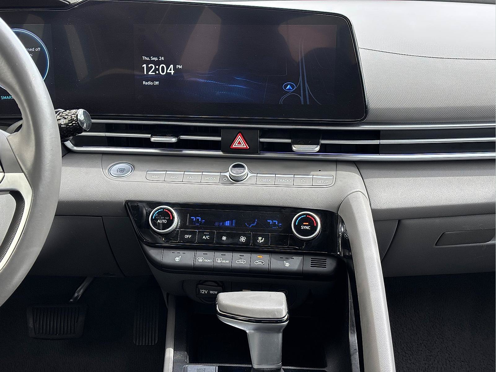 Used 2025 Hyundai Elantra SEL FWD image 18