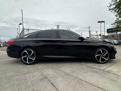 Used 2019 Honda Accord Sport image 4
