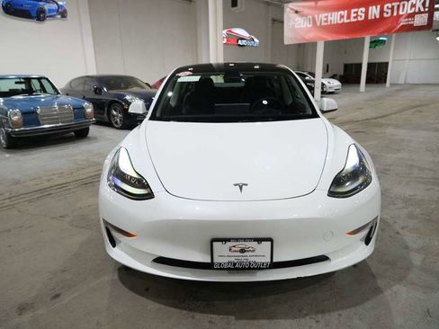 Used 2023 Tesla Model 3 Standard Range RWD image 3