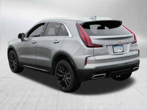 Used 2025 Cadillac XT4 Premium Luxury image 5