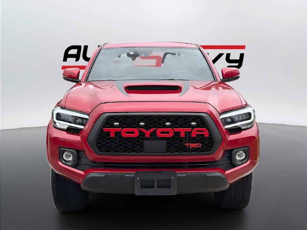 Used 2023 Toyota Tacoma TRD Sport AWD/4WD image 2