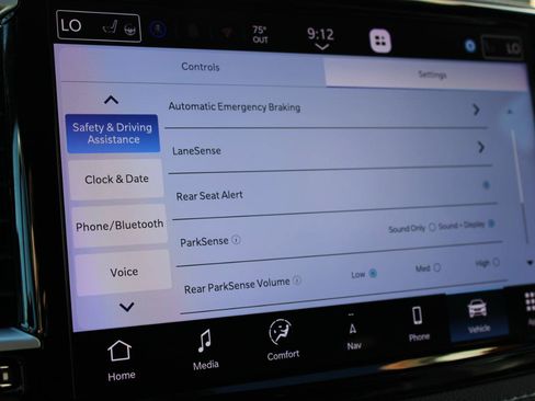 Used 2023 Chrysler Pacifica Limited w/ Uconnect Theater Family Group AWD/4WD image 39