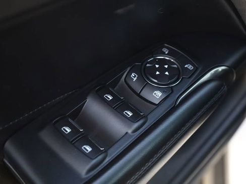 Used 2018 Lincoln MKC Select image 14