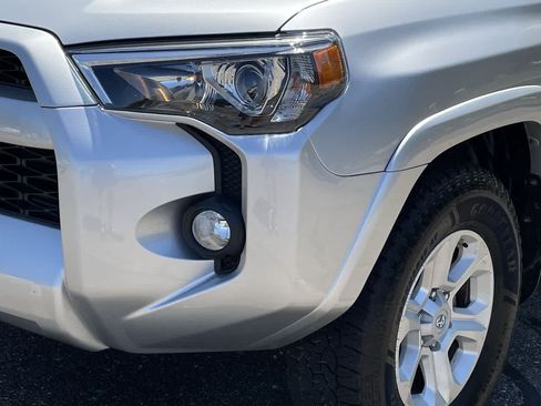 Used 2014 Toyota 4Runner SR5 AWD/4WD image 33