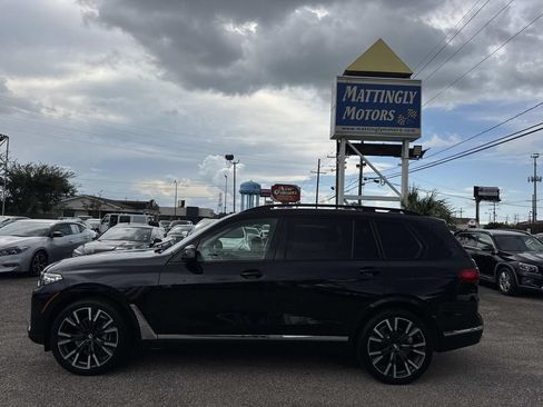 Used 2021 BMW X7 xDrive40i w/ Premium Package AWD/4WD image 4