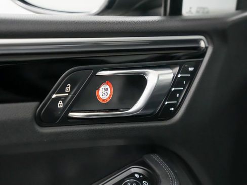 Certified 2021 Porsche Macan S image 22