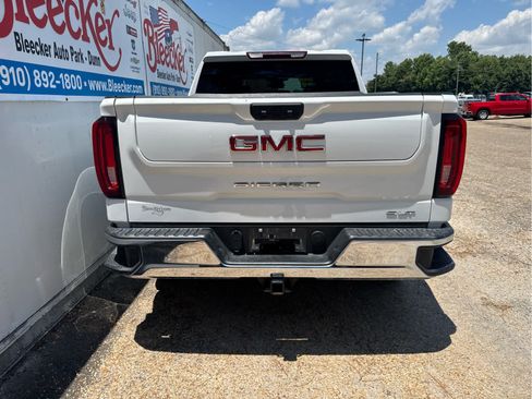 Used 2025 GMC Sierra 1500 SLT RWD image 4