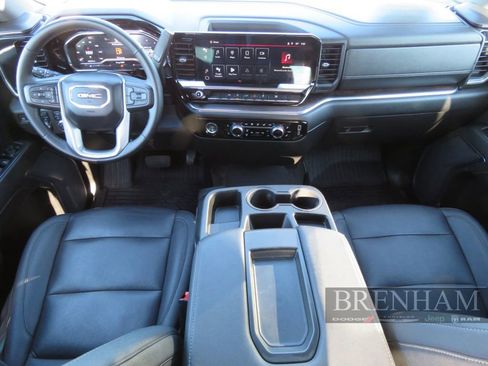 Used 2024 GMC Sierra 1500 SLT image 21