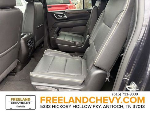 Used 2023 Chevrolet Suburban Premier image 16