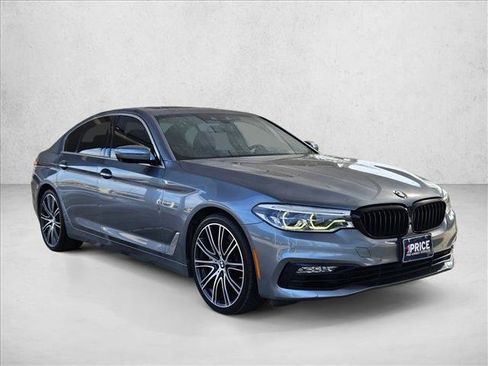 Used 2017 BMW 540i image 3