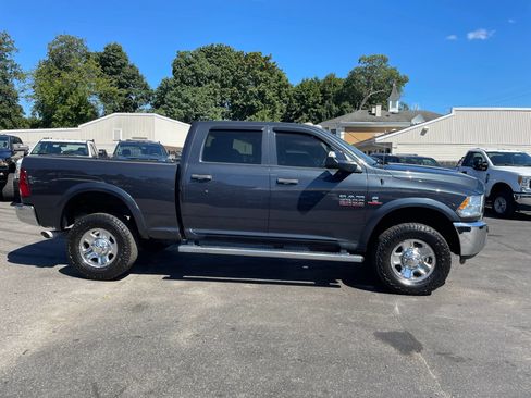 Used 2016 RAM 2500 Tradesman w/ Chrome Appearance Group AWD/4WD image 6