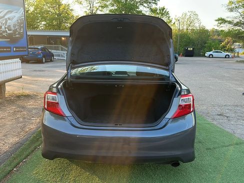Used 2012 Toyota Camry SE image 11