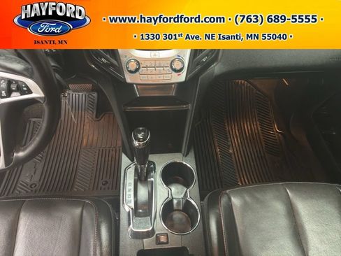 Used 2017 Chevrolet Equinox Premier w/ Enhanced Convenience Package AWD/4WD image 18