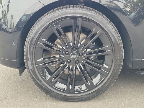 Used 2024 Land Rover Range Rover Long Wheelbase SE AWD/4WD image 34