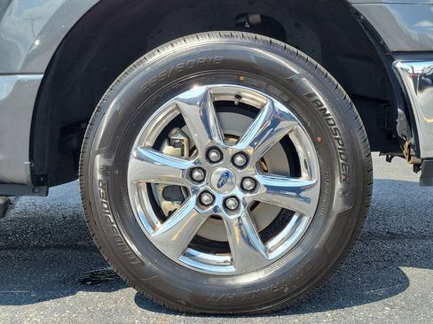 Used 2018 Ford F150 XLT w/ Equipment Group 302A Luxury image 5