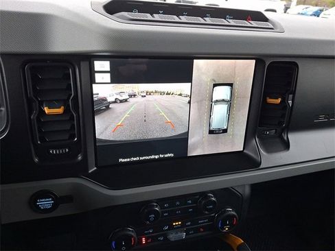 Used 2022 Ford Bronco Badlands image 18