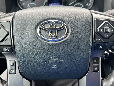 Used 2019 Toyota Tacoma TRD Off-Road image 27