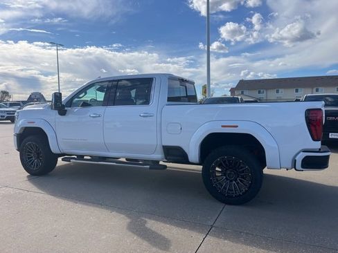 Used 2024 GMC Sierra 2500 Denali w/ Denali Reserve Package image 10
