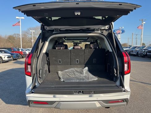 Used 2025 Ford Expedition Platinum w/ Platinum Ultimate Package image 26