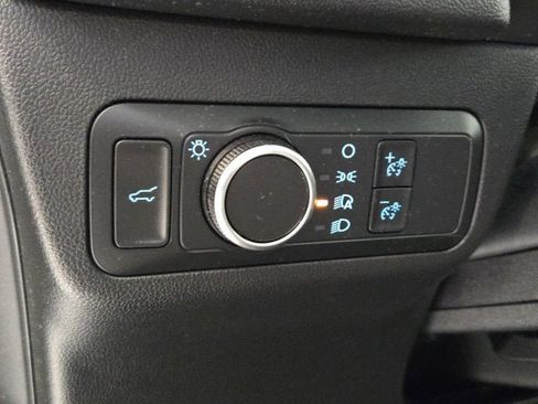 Used 2022 Ford Escape SE w/ SE Sport Appearance Package image 22