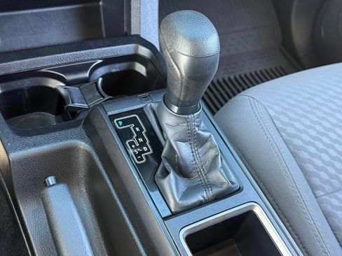 Used 2023 Toyota Tacoma SR AWD/4WD image 33