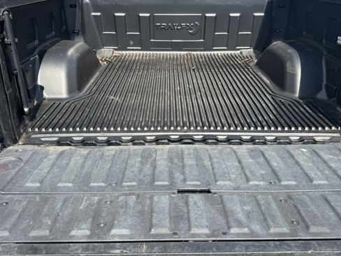 Used 2025 GMC Sierra 1500 SLT AWD/4WD image 21