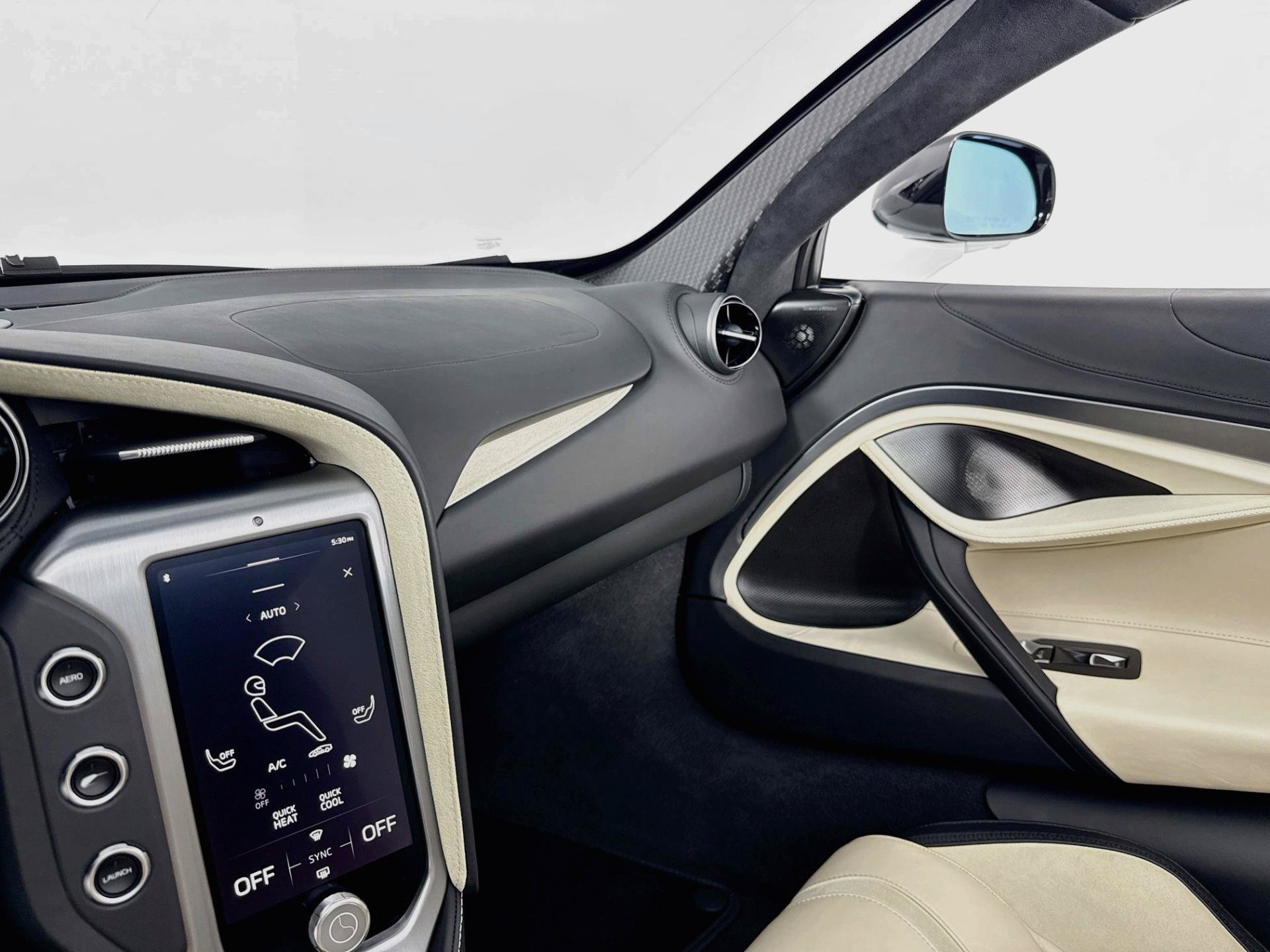 Used 2024 McLaren 750S Spider RWD image 24