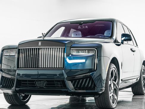 Used 2025 Rolls-Royce Cullinan Black Badge AWD/4WD image 5
