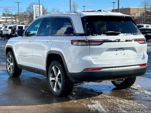 New 2026 Jeep Grand Cherokee Limited AWD/4WD image 8