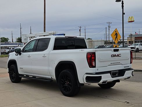 Used 2023 GMC Sierra 1500 Elevation w/ Elevation Premium Package AWD/4WD image 3