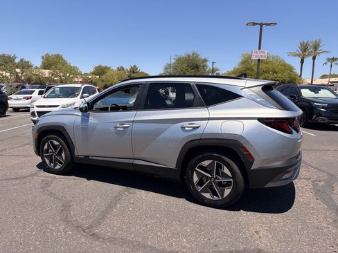 Used 2026 Hyundai Tucson SEL FWD image 3